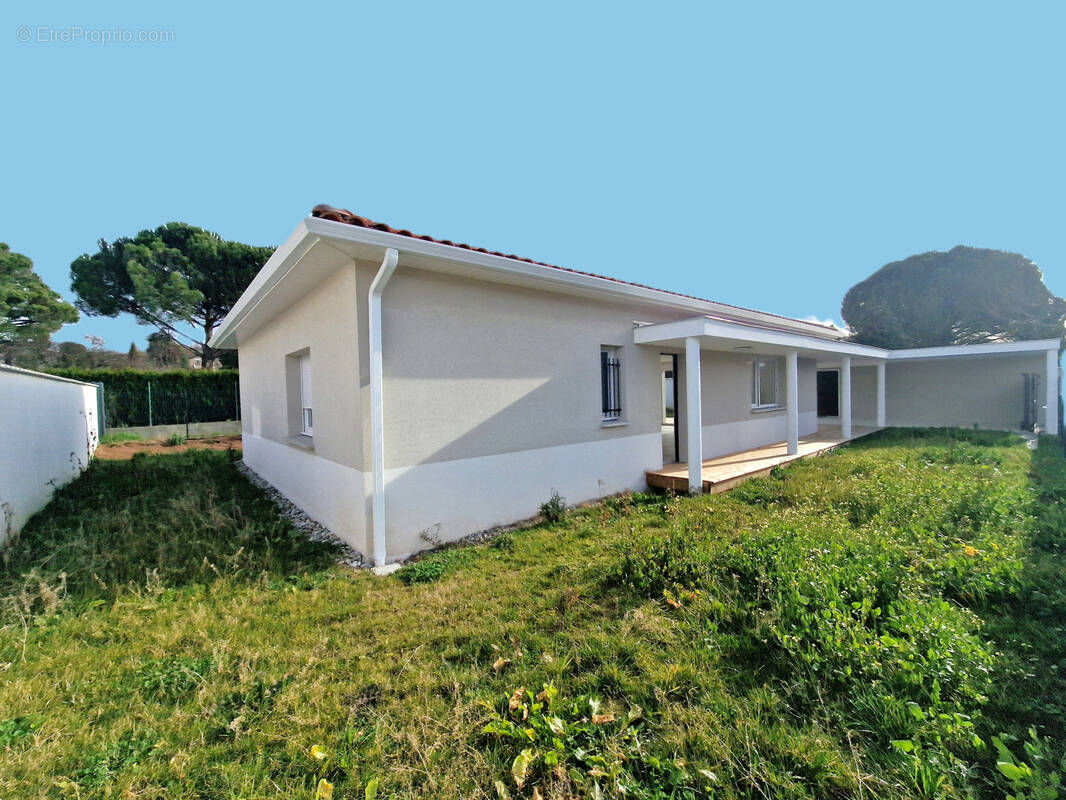 Maison à BRUGUIERES
