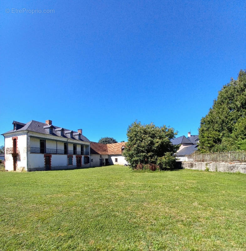 Maison à BERNAC-DEBAT