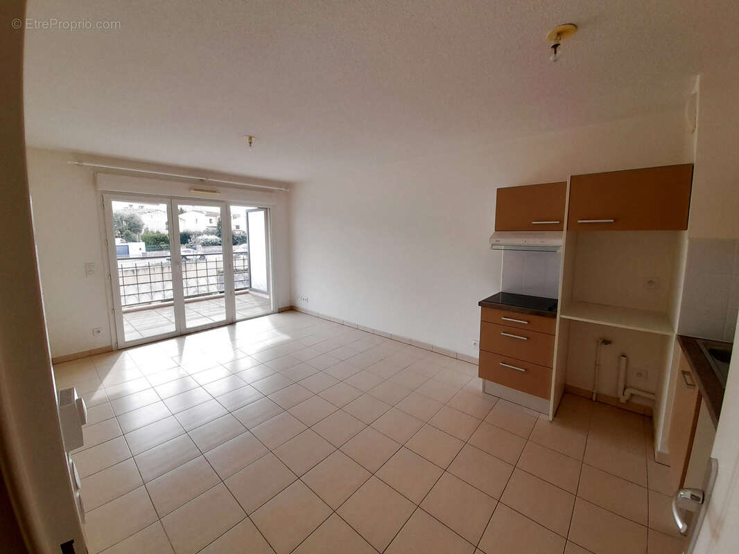 Appartement à PUGET-SUR-ARGENS