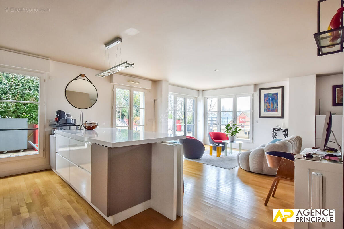 Appartement à MAISONS-LAFFITTE