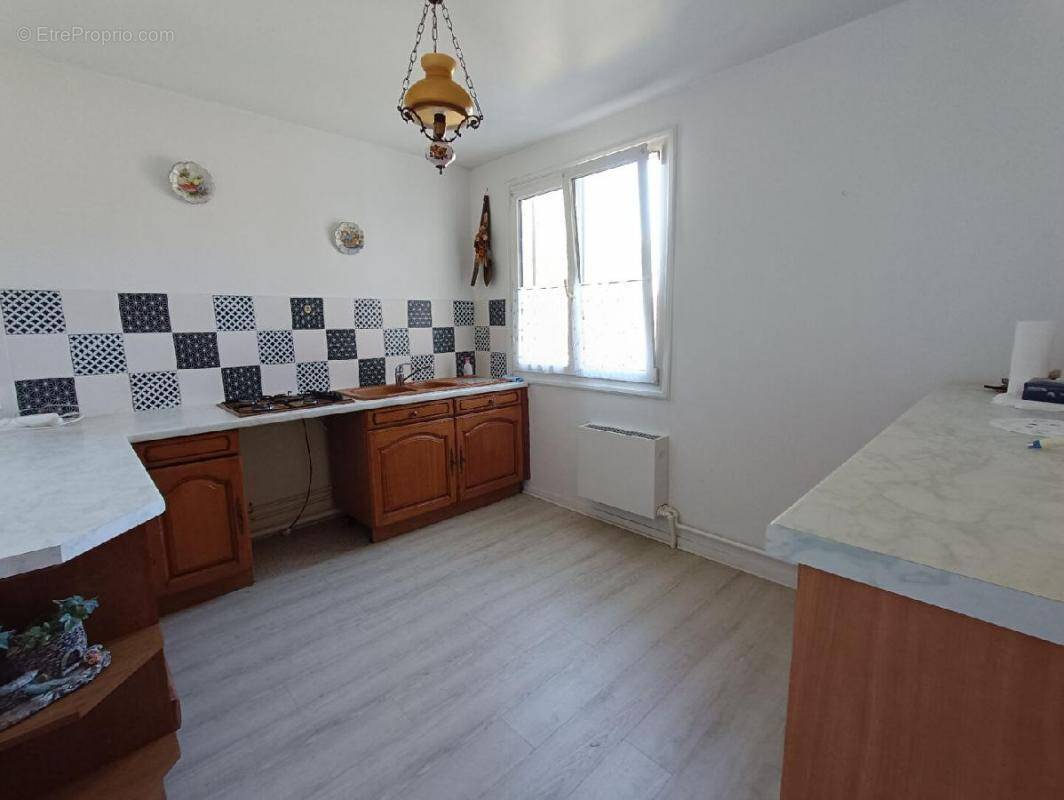 Appartement à CHALUS