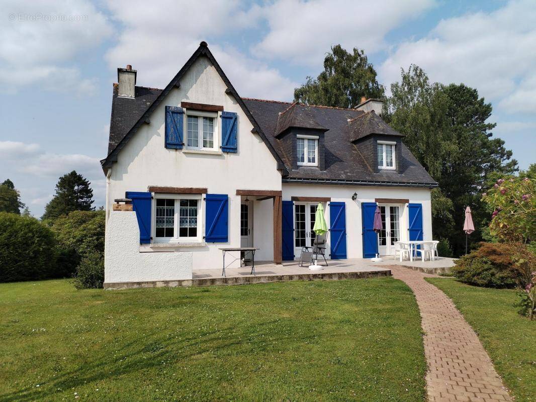 Maison à MENEAC
