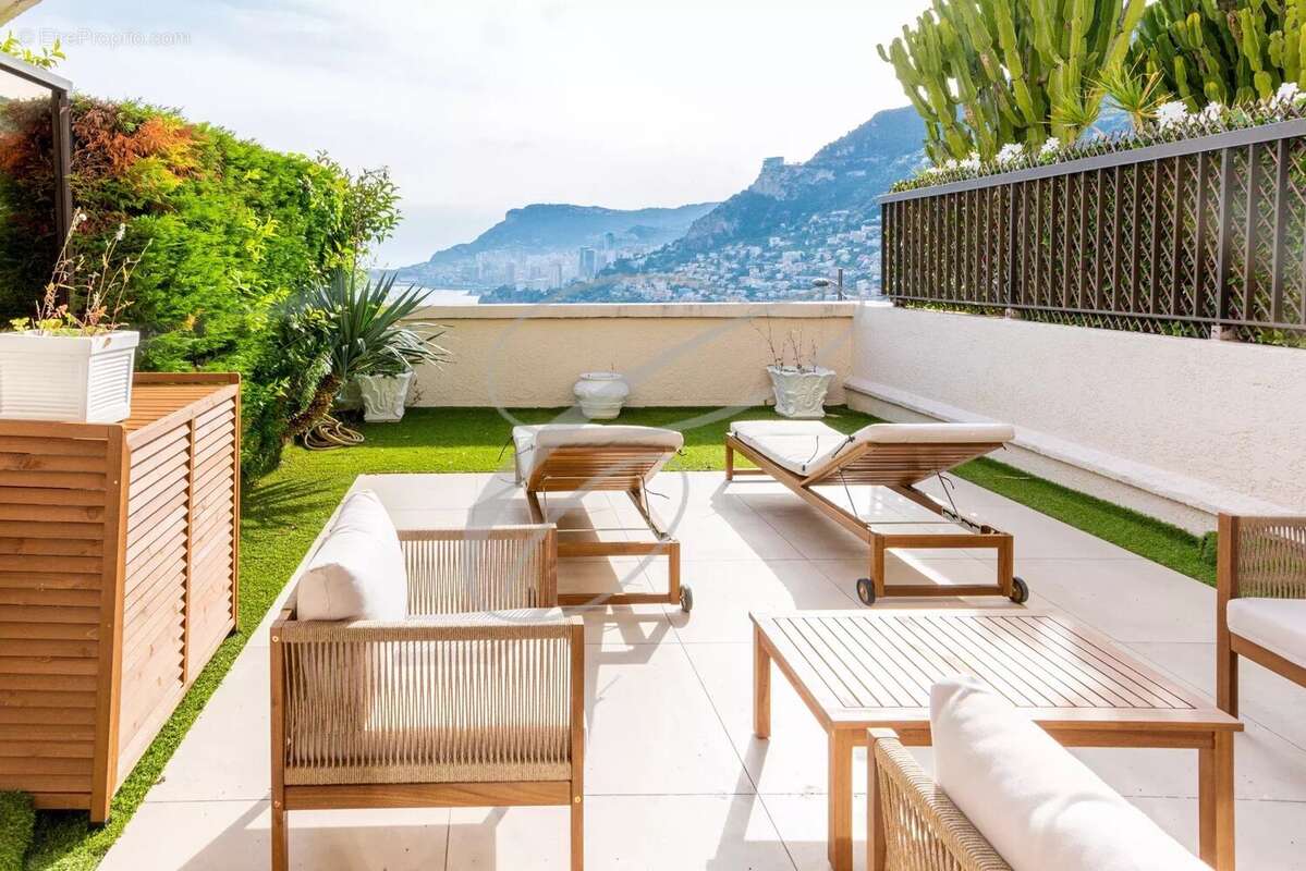 Appartement à ROQUEBRUNE-CAP-MARTIN