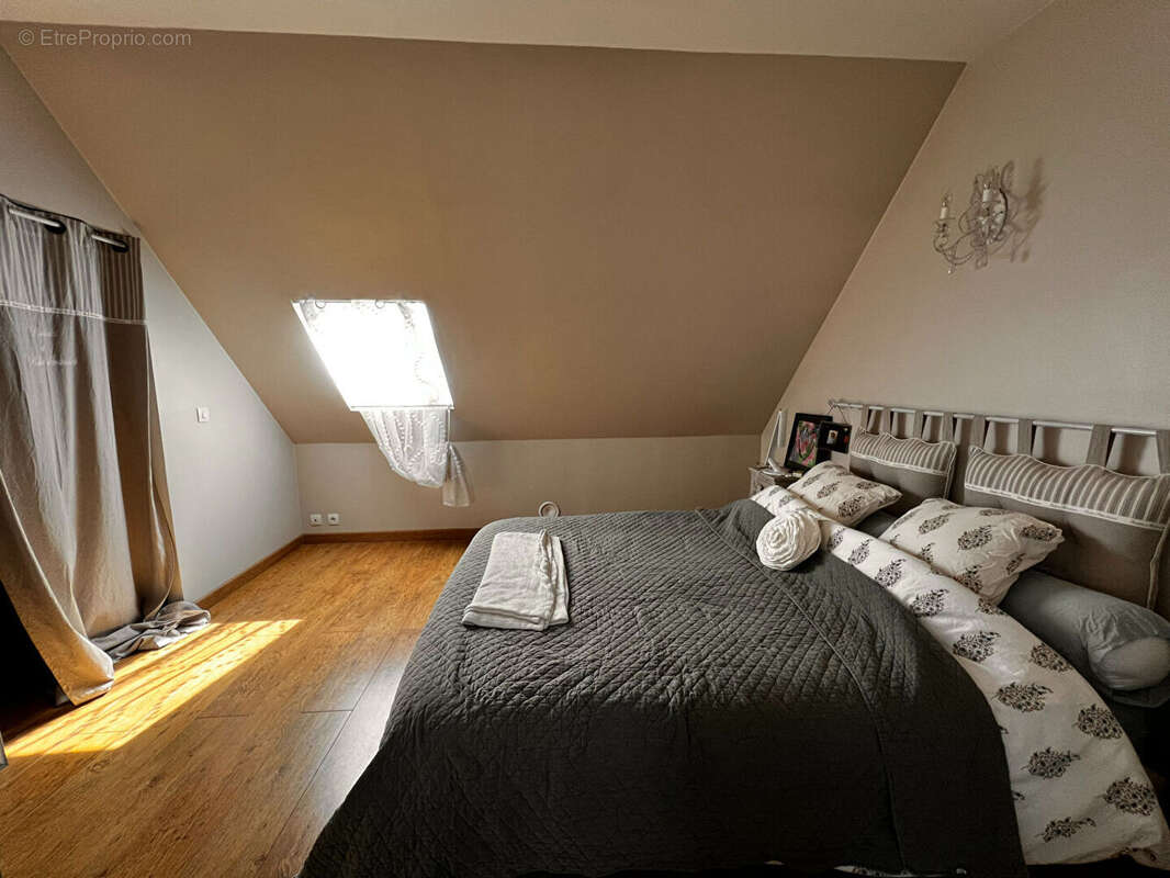 Maison à LA CHAPELLE-EN-SERVAL