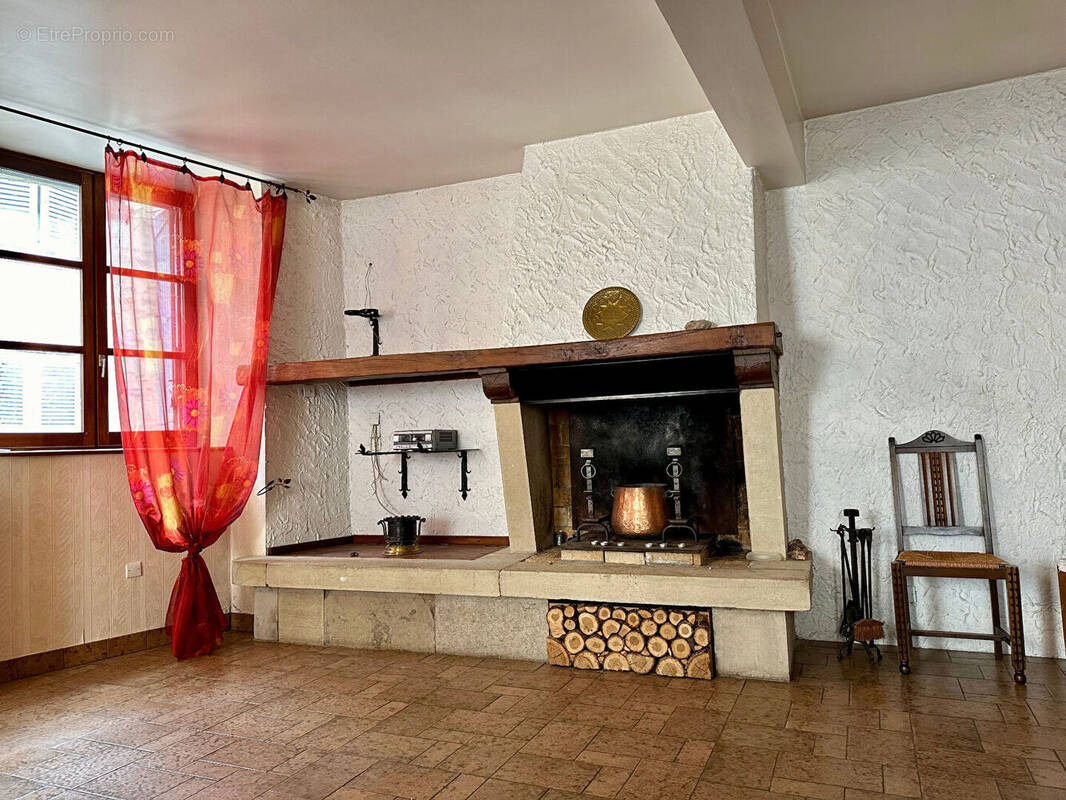 Appartement à SAINT-GENIEZ-D&#039;OLT