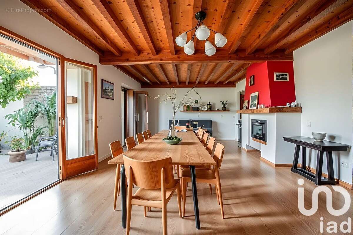 Photo 3 - Maison à VEUREY-VOROIZE