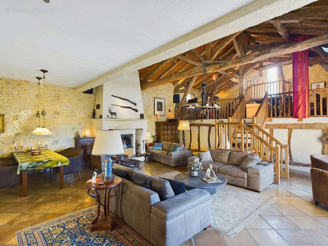 Maison à PRAYSSAC