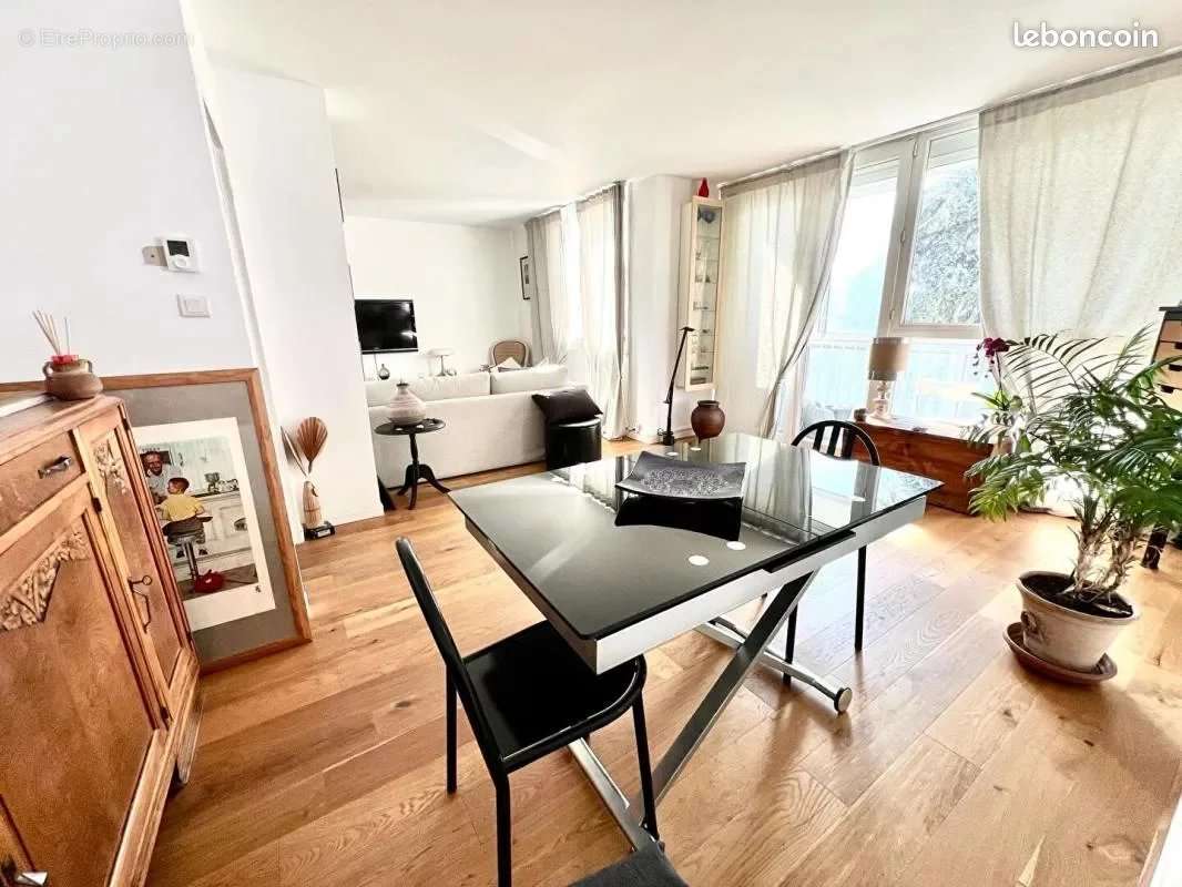Appartement à BEAUCAIRE