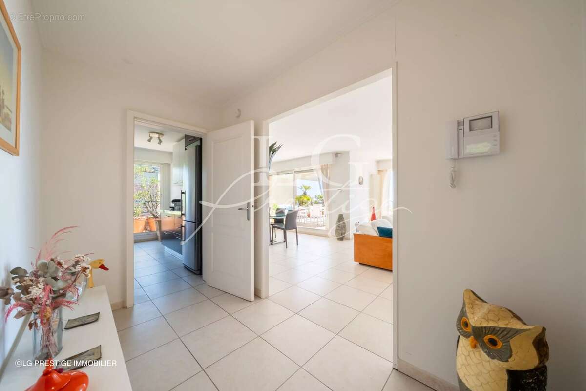 Appartement à MANDELIEU-LA-NAPOULE