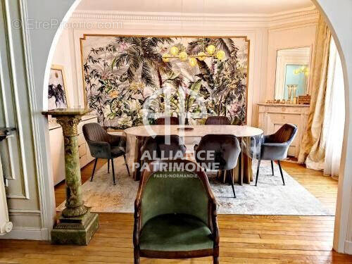Magnifique séjour sur rue - Appartement à PARIS-16E