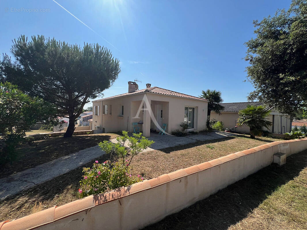Maison à LONGEVILLE-SUR-MER