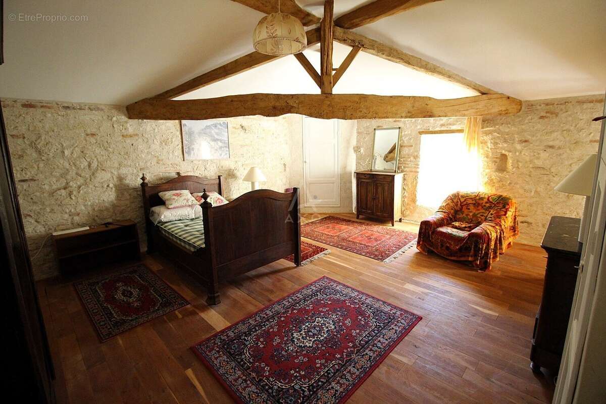 Maison à SAINT-PAUL-D&#039;ESPIS