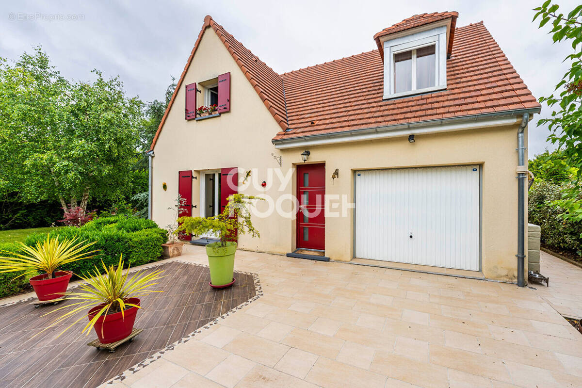 Maison à TOURNAN-EN-BRIE
