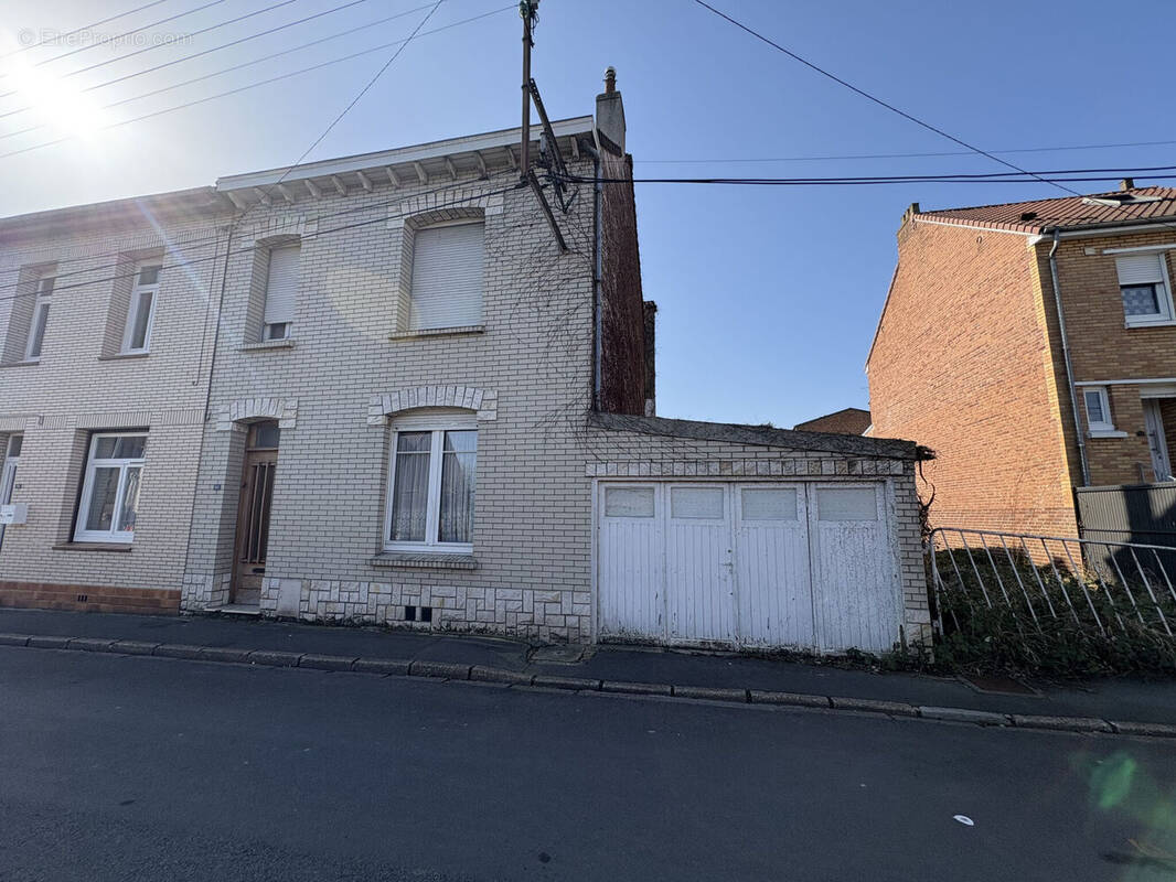 Photo 1 - Maison à BETHUNE