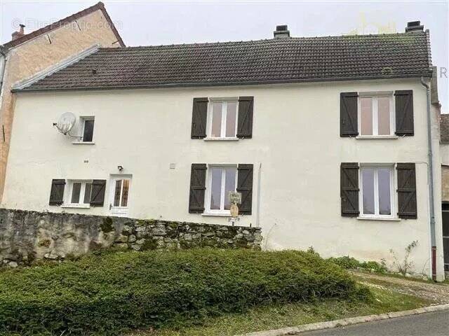 Maison à LIZY-SUR-OURCQ