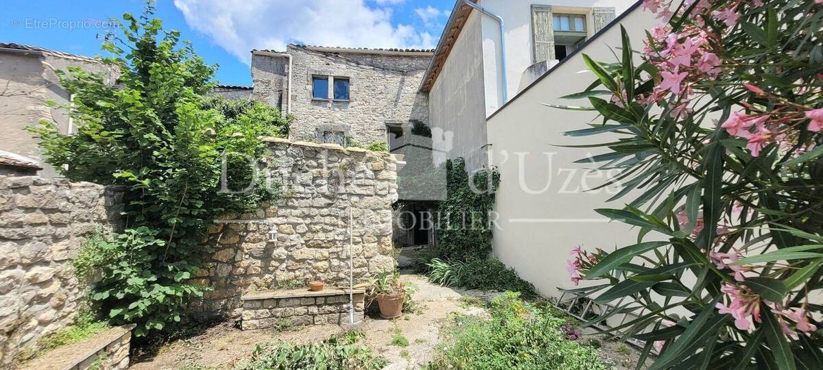 Photo 1 - Maison à UZES