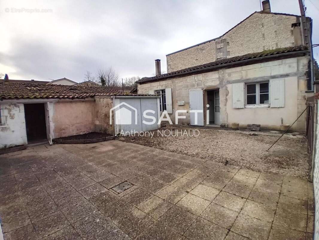 Photo 2 - Maison à SEGONZAC