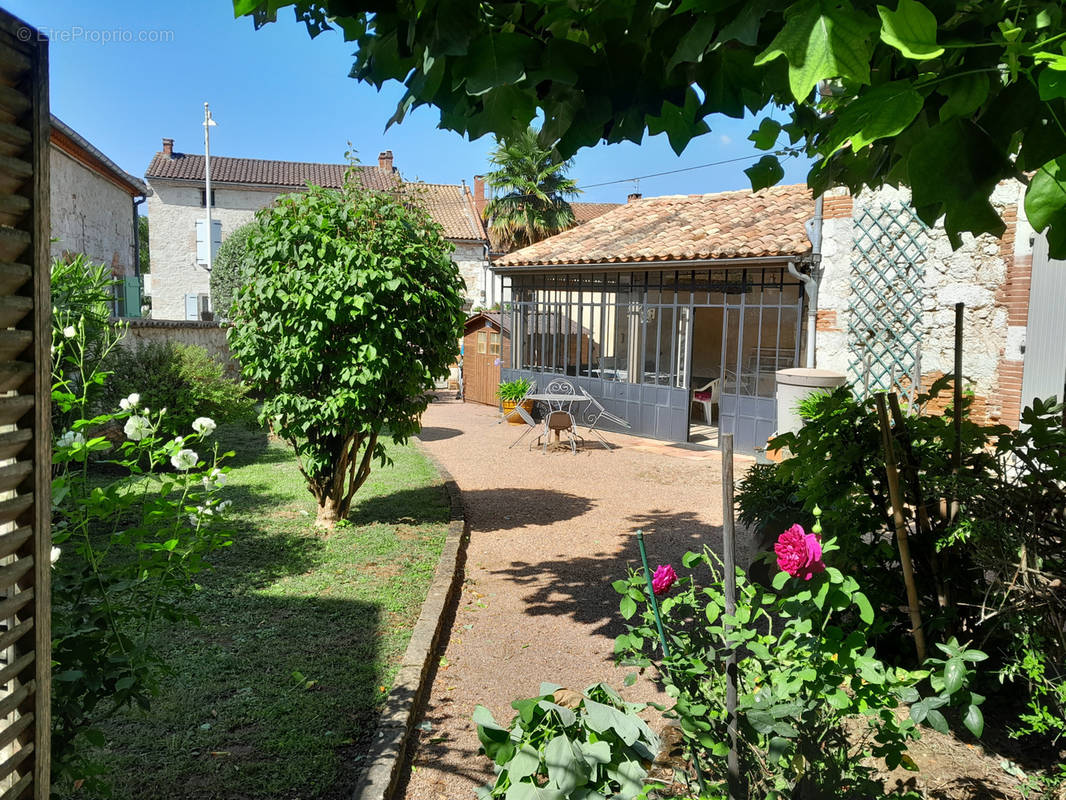 Maison à MALAUSE