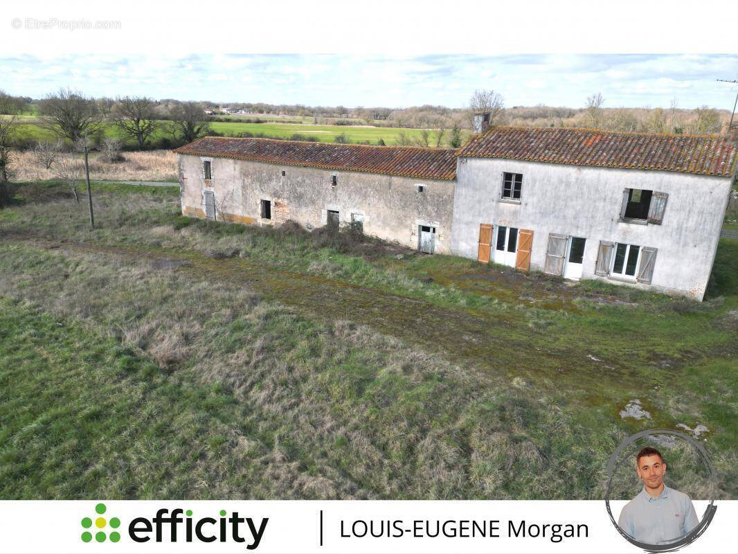 Maison à FLEURE