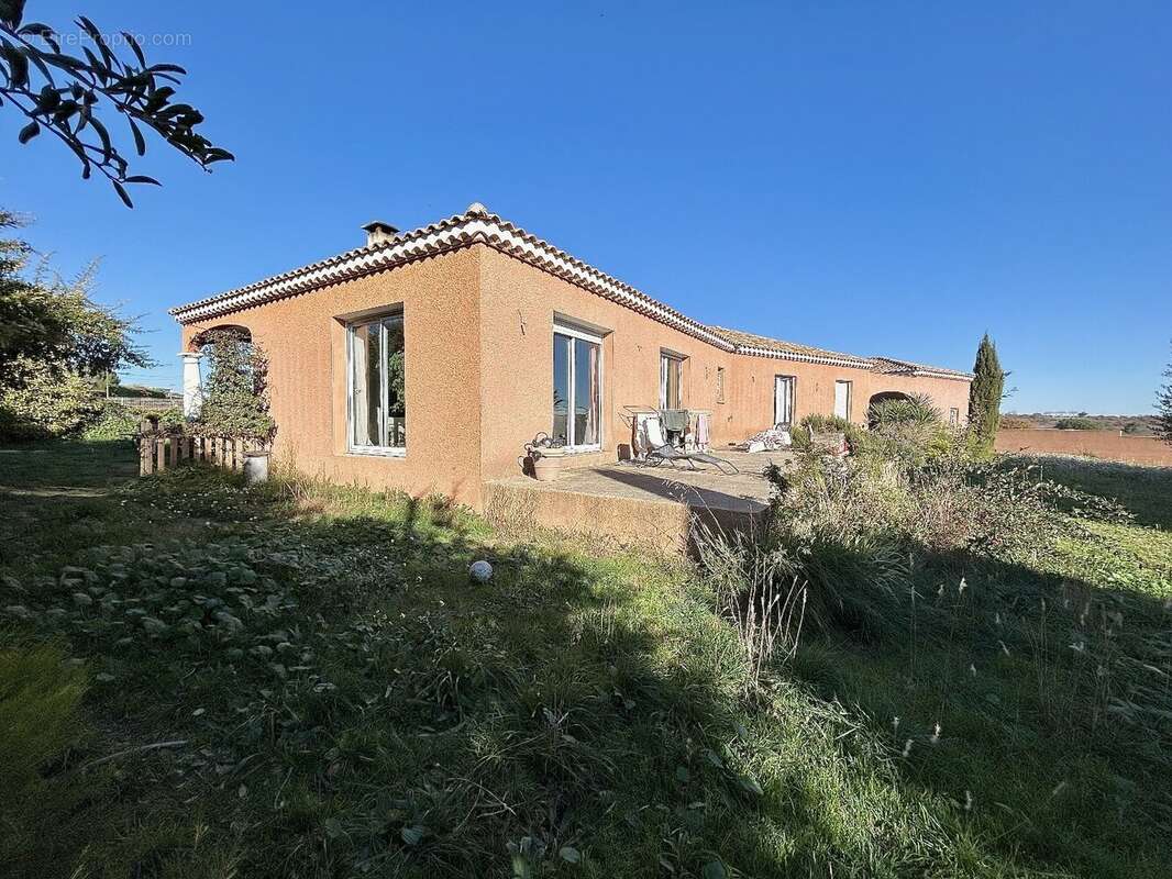 Maison à POUZOLLES