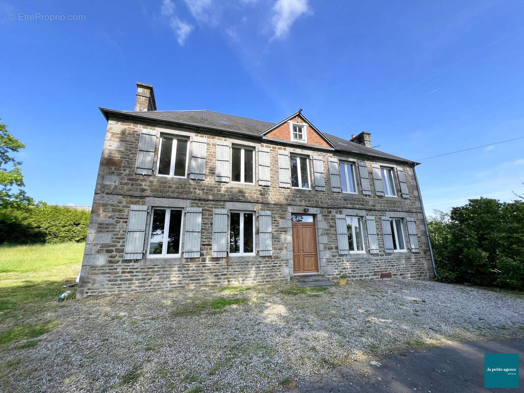 Maison à LE BENY-BOCAGE