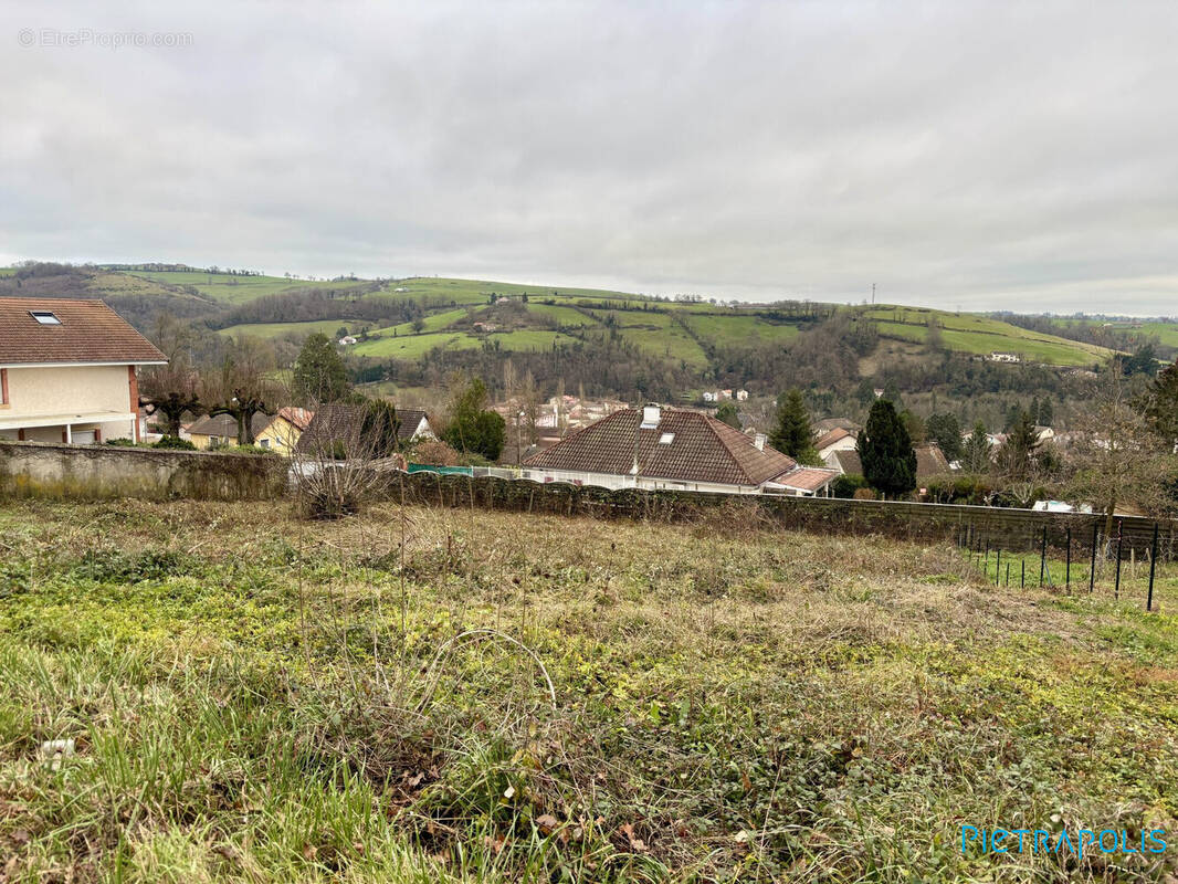 Terrain à AMPLEPUIS