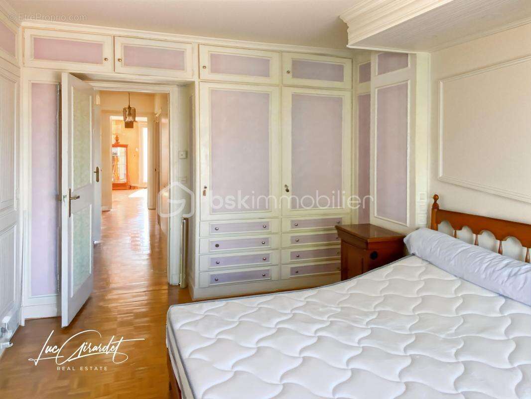 Appartement à SAINT-MAUR-DES-FOSSES