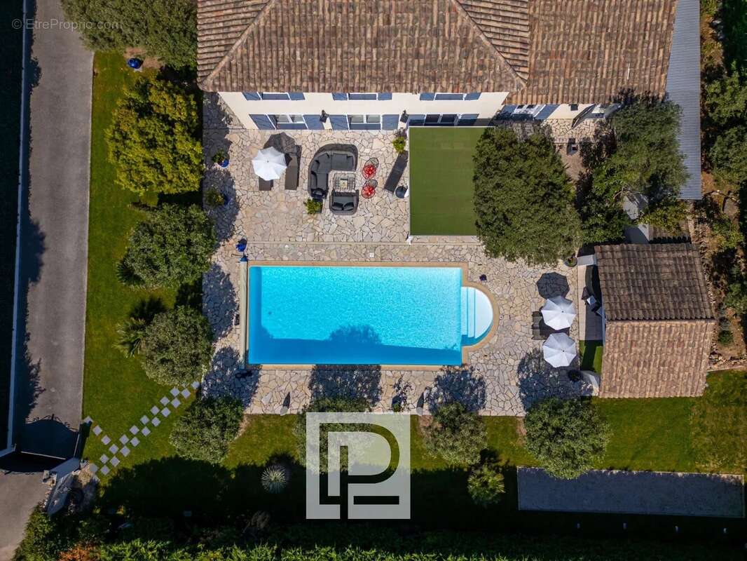 Maison à MOUGINS