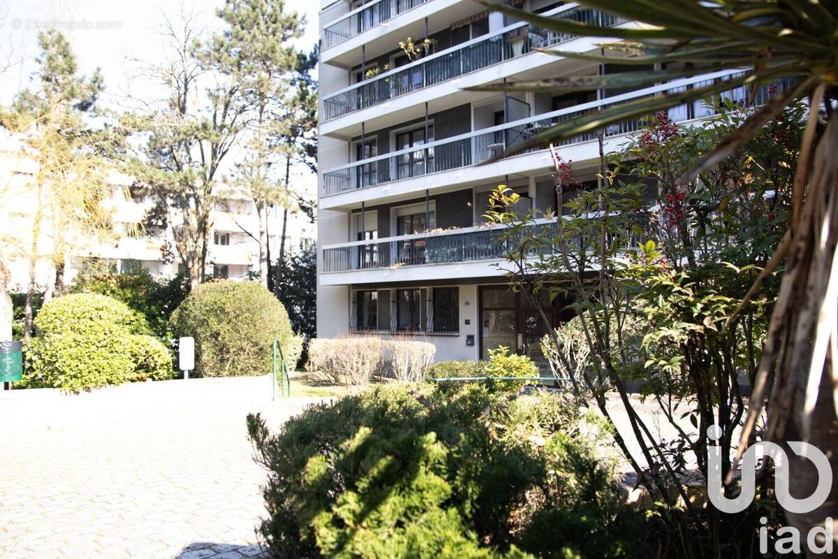 Photo 1 - Appartement à SAINT-GRATIEN