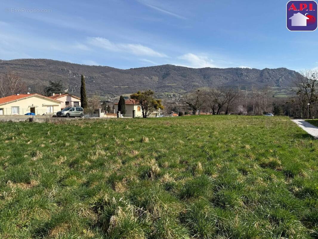 Terrain à FOIX