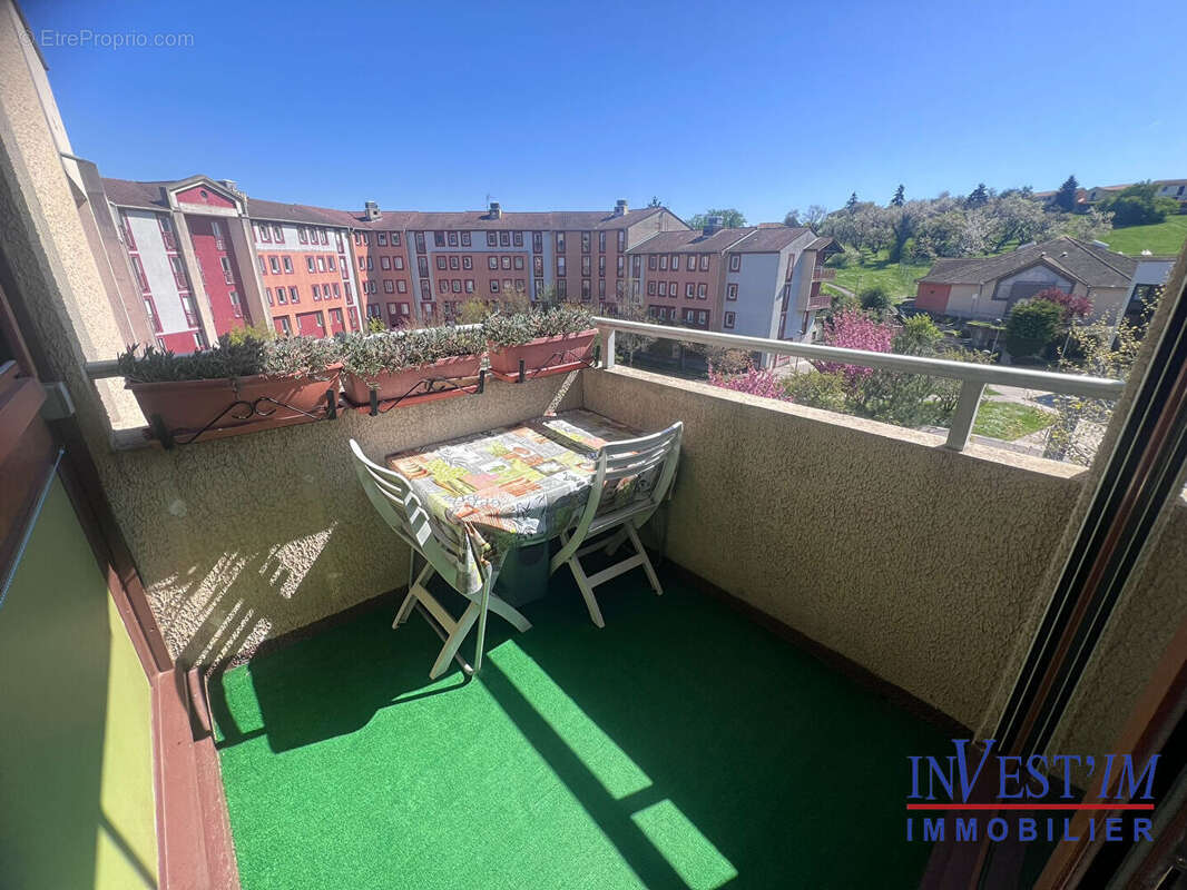 Appartement à SAINT-GENIS-LAVAL