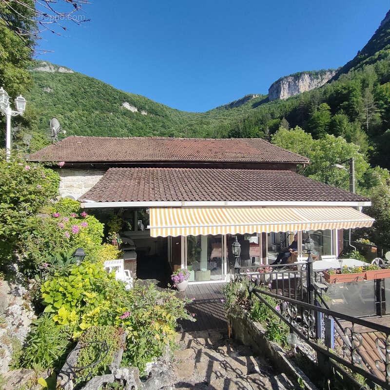 Maison à TENAY