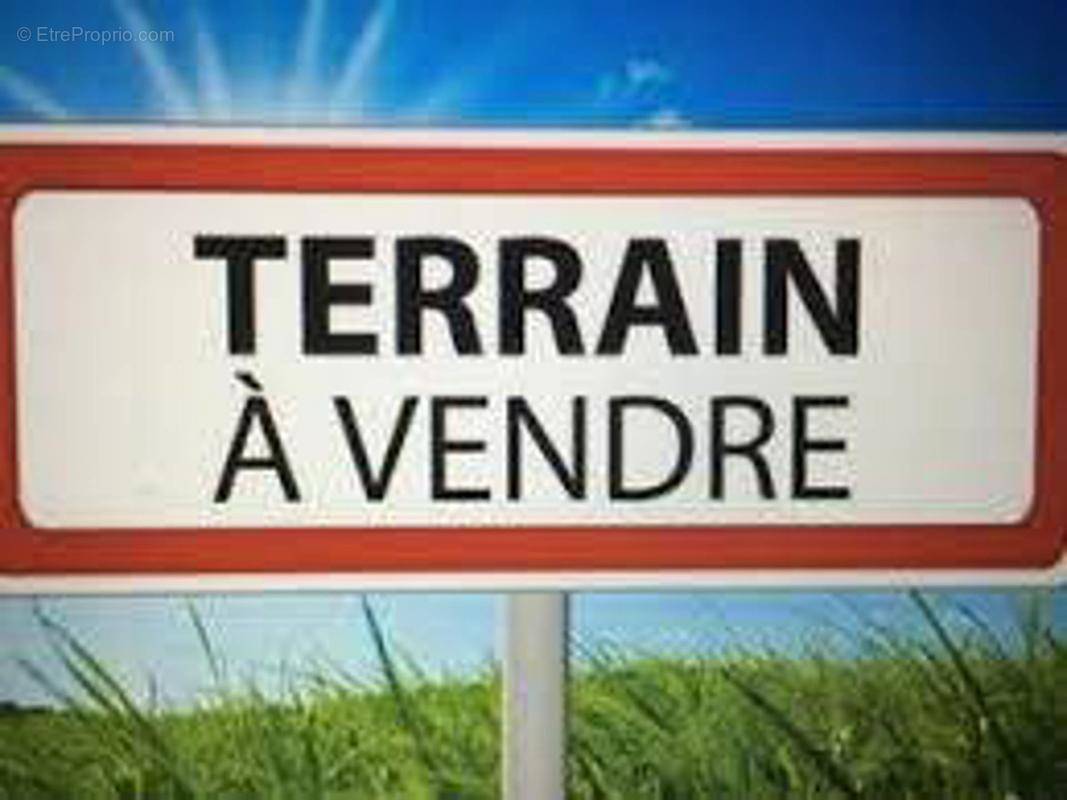 Terrain à CHAMBLEY-BUSSIERES