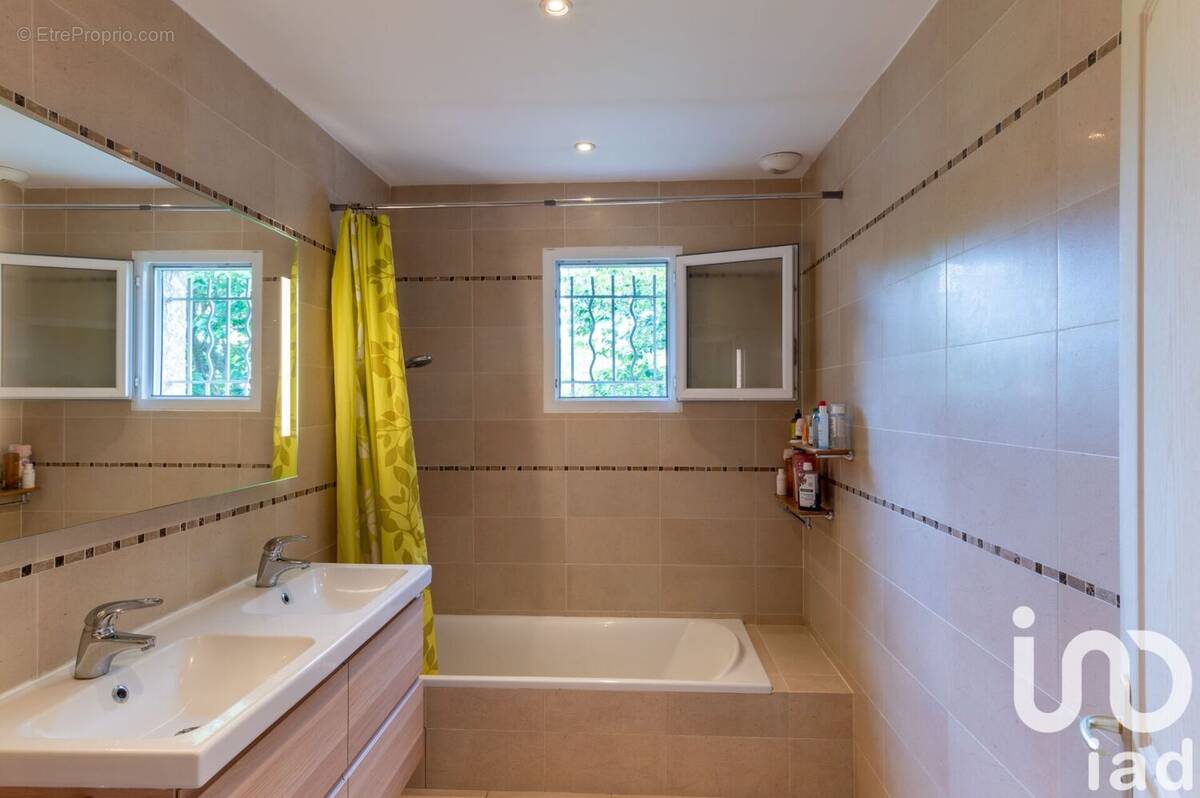 Photo 1 - Maison à LUCENAY