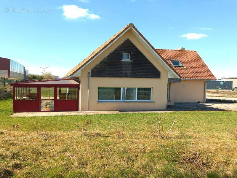 Maison à FRUGES