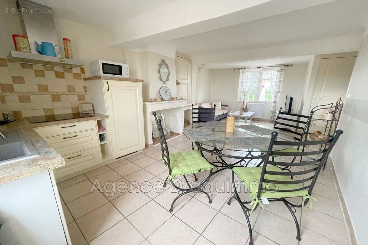 Appartement à FLAYOSC