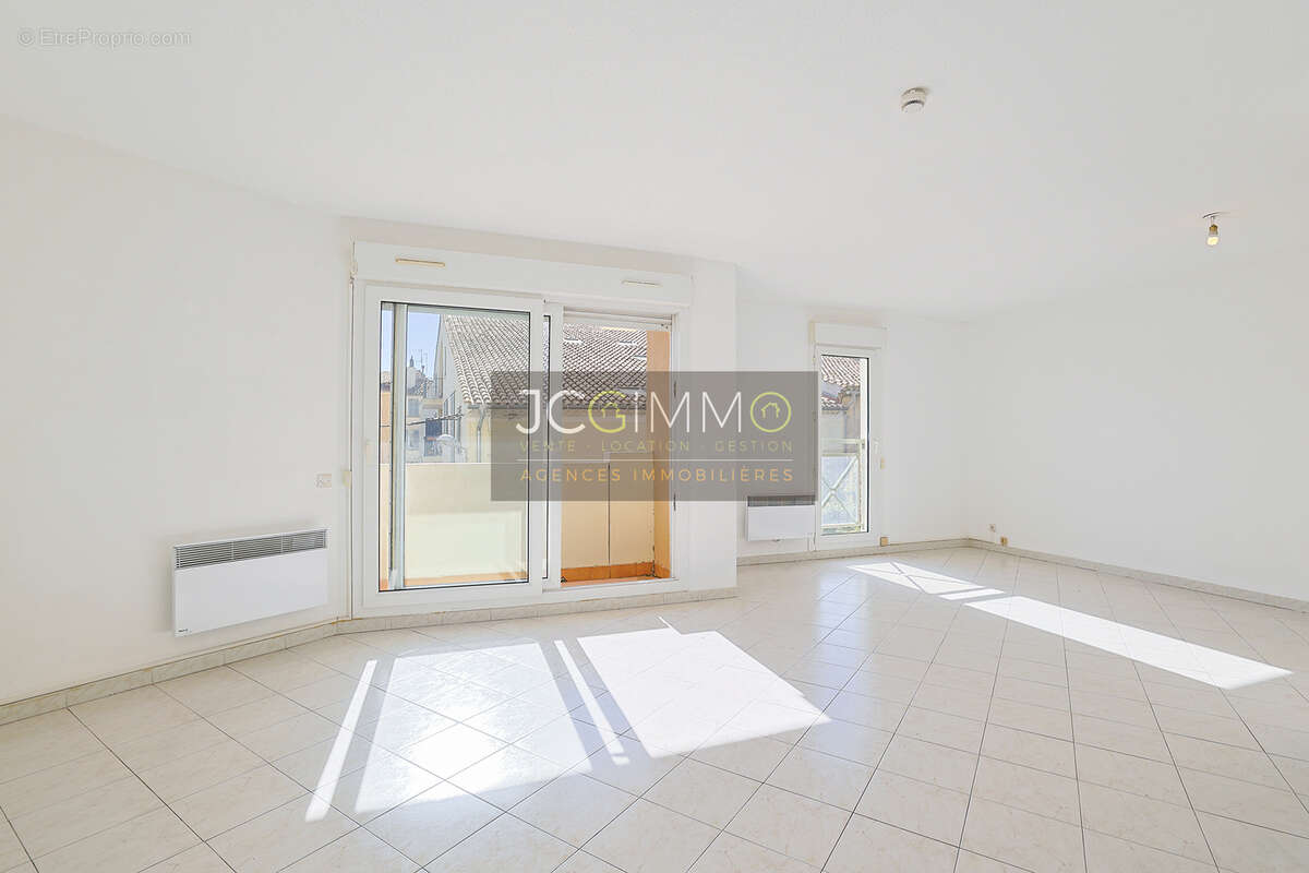 Appartement à HYERES