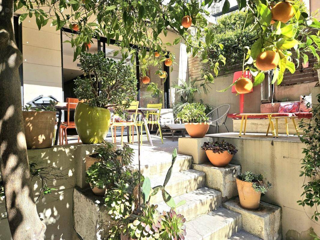 Appartement à MARSEILLE-6E