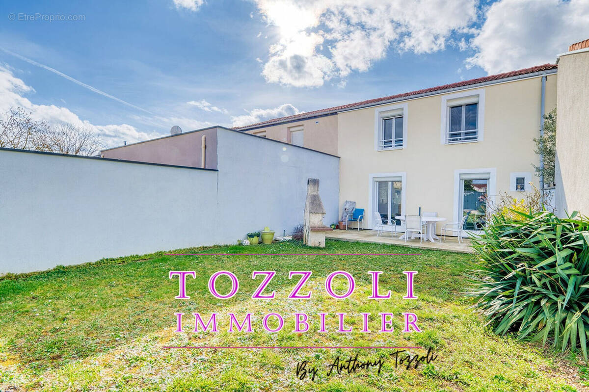 Maison à LA VERPILLIERE