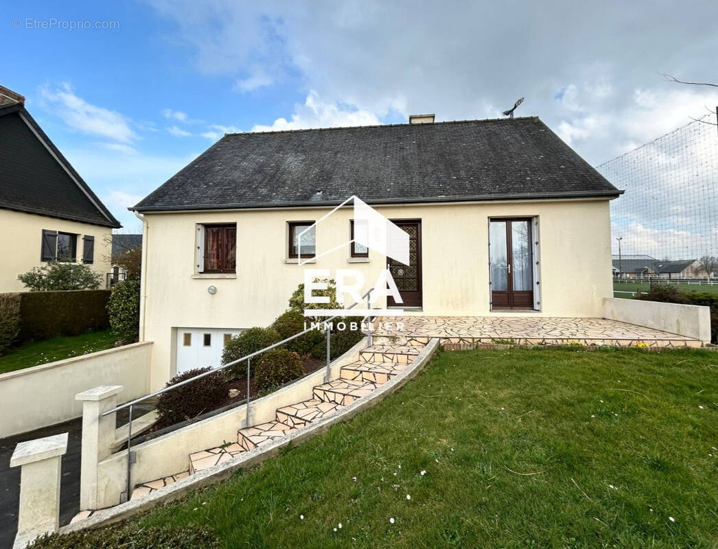 Maison à ERBREE