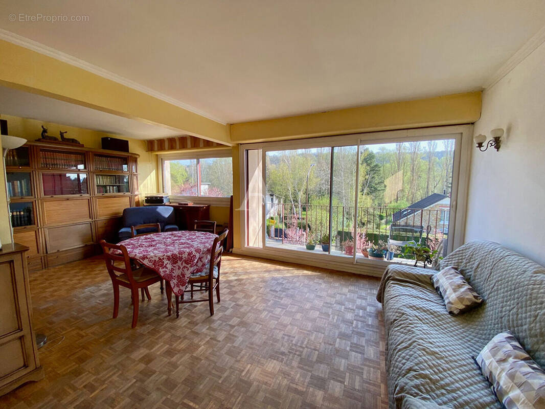 Appartement à GIF-SUR-YVETTE