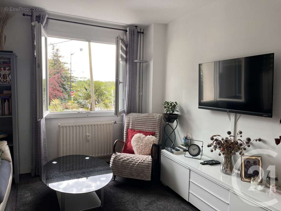 Appartement à SAINT-MAUR-DES-FOSSES