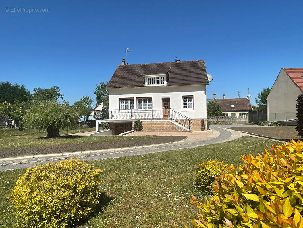 Maison à TROSLY-BREUIL
