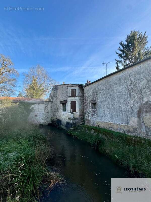 Maison à CORME-ECLUSE
