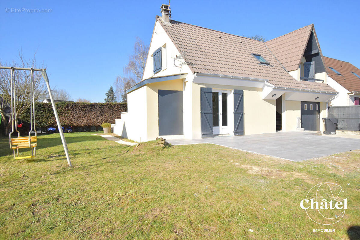Maison à LE PLESSIS-BELLEVILLE