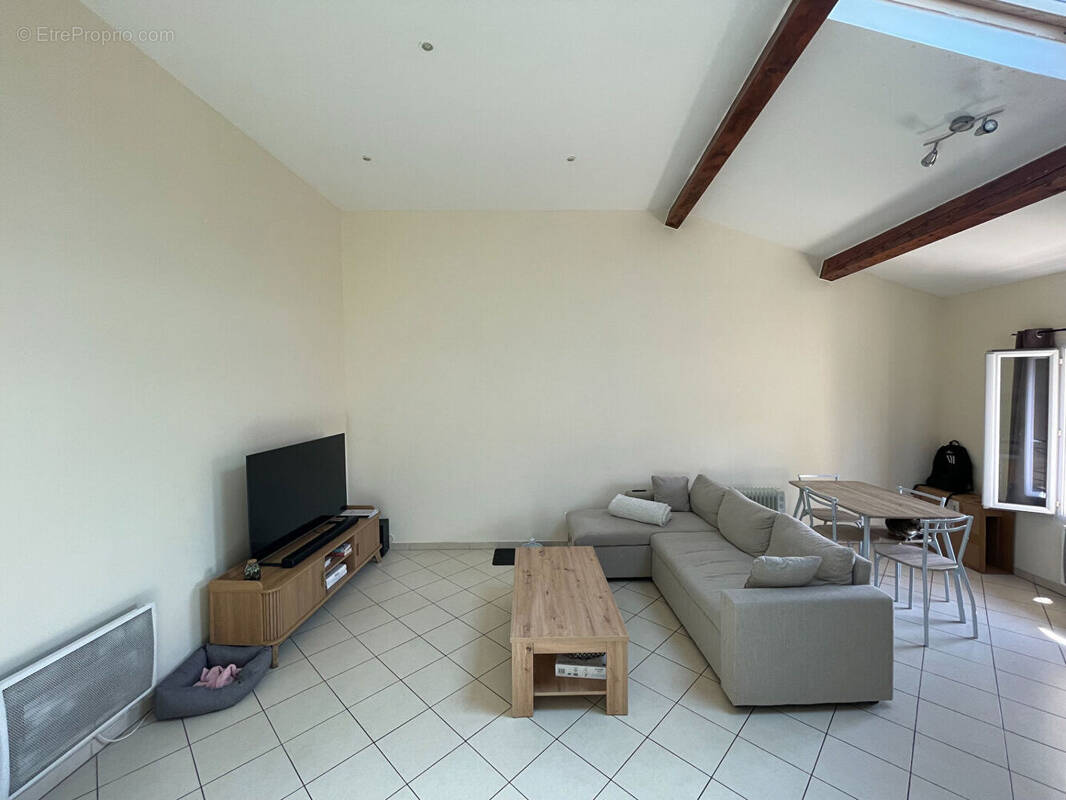 Appartement à FORCALQUEIRET