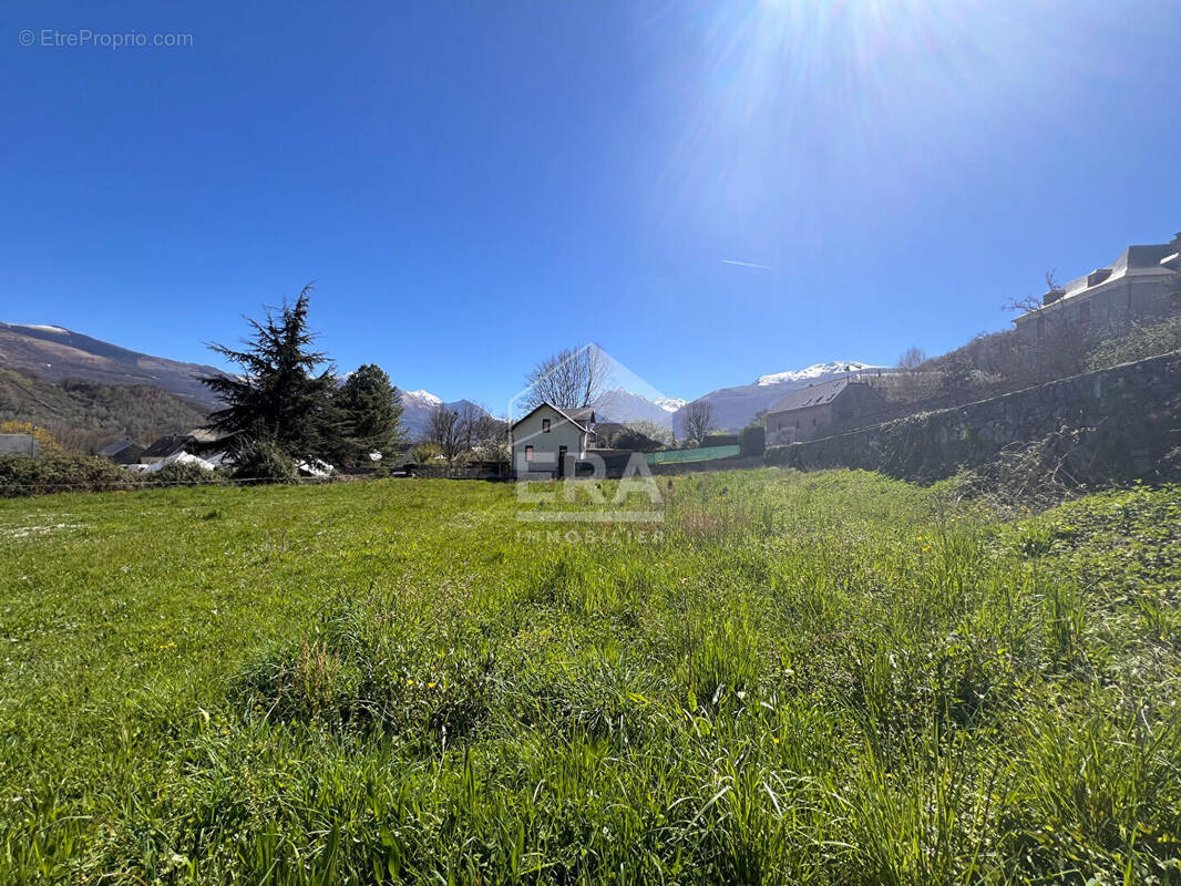 Terrain à AYZAC-OST