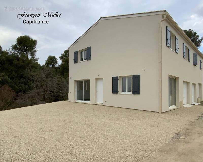 Maison à LA BASTIDE-DES-JOURDANS