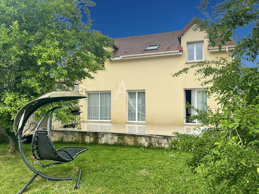 Maison à ETAMPES