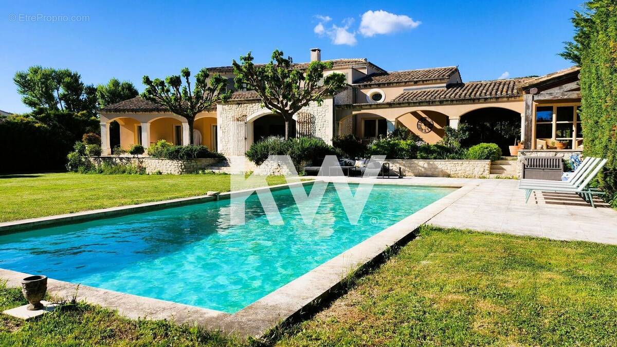 Maison à MAUSSANE-LES-ALPILLES